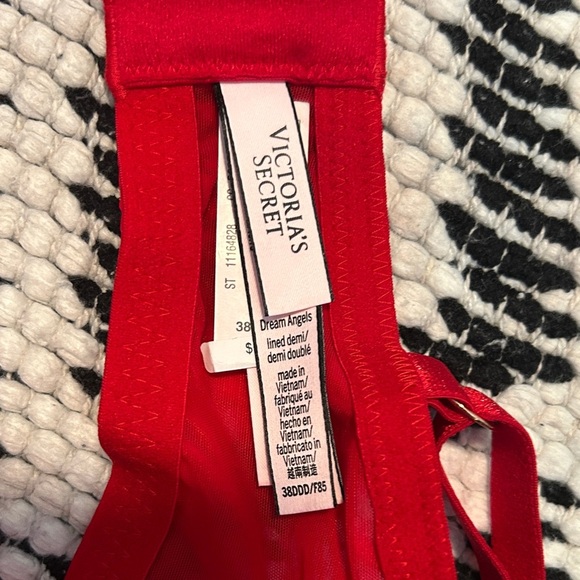 Victoria's Secret Scarlet Lace Bra - Picture 3 of 5